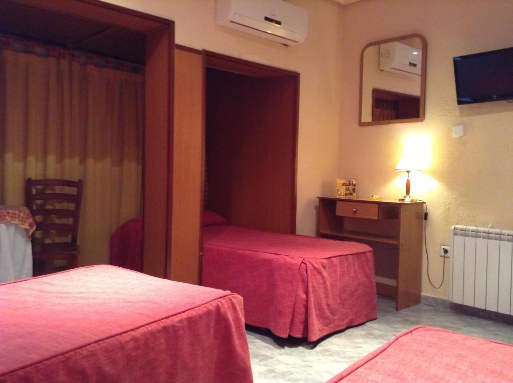 Hostal Santa Marta Аранхуэс Номер фото